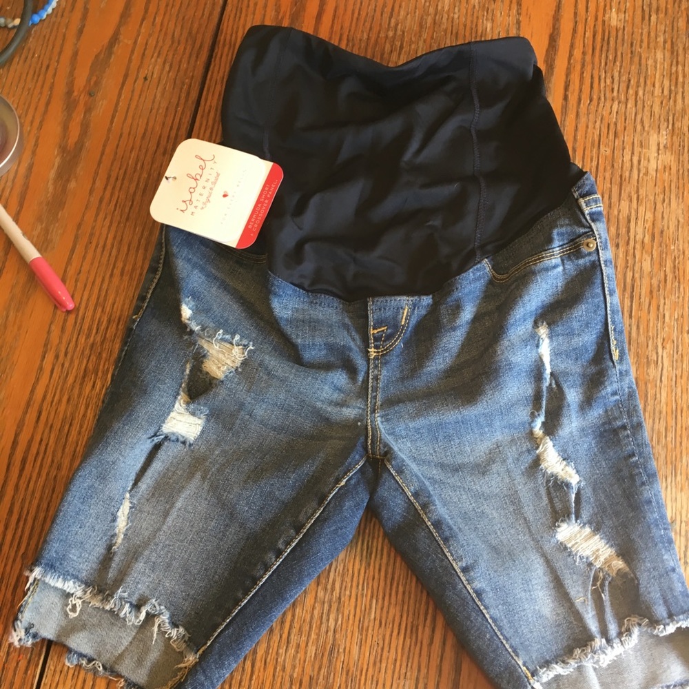 Ingrid & Isabel maternity bermuda shorts NWT - Picture 1 of 7